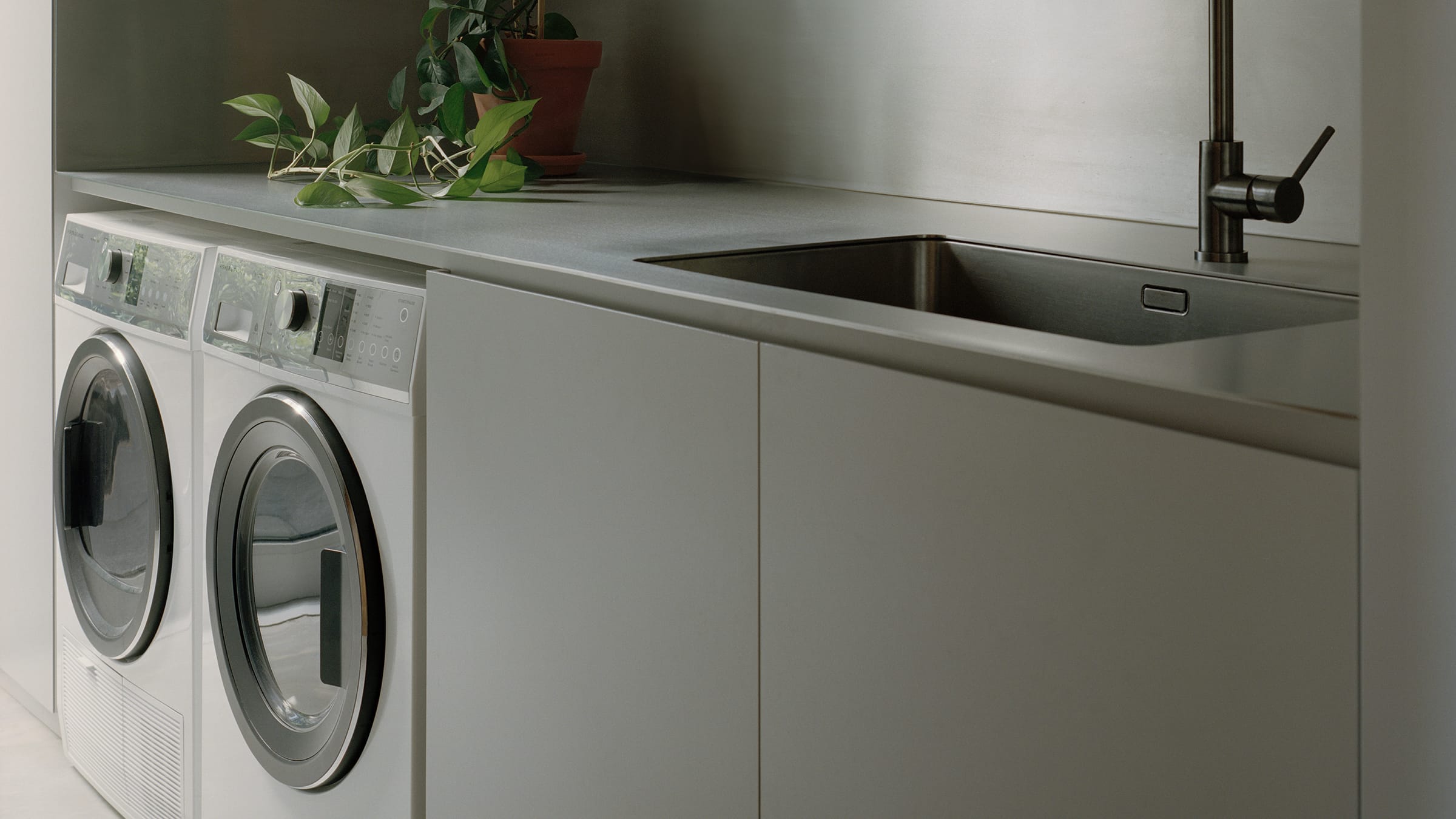 Fisher & Paykel Washer Dryer combo